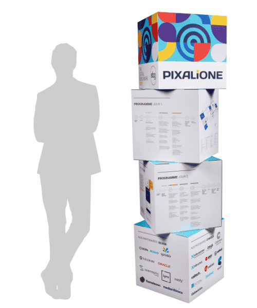 plv totem de cubes en carton à empiler -signalétique et habillage sur-mesure pour salon évènement festival ou magasin