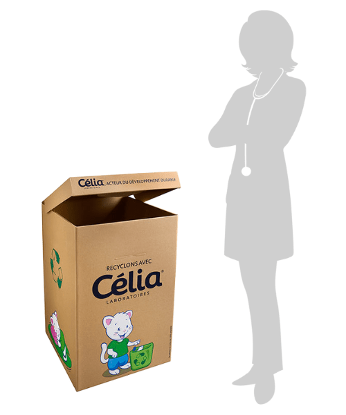 Collecteur de recyclage des mini biberons en maternité. Display PLV de sol en carton sur mesure. Boîte de collecte et tri sélectif 100 litres