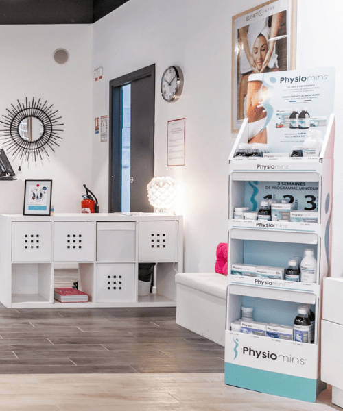 PLV présentoir produits de beauté - Box carton semi-automatique