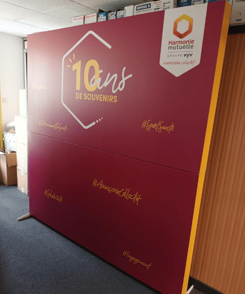 Photocall en carton PLV grand format - plv recyclable - impression quadrichromie