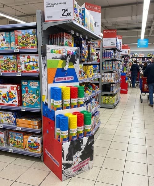 plv présentoir escalier jeux jouets grande distribution