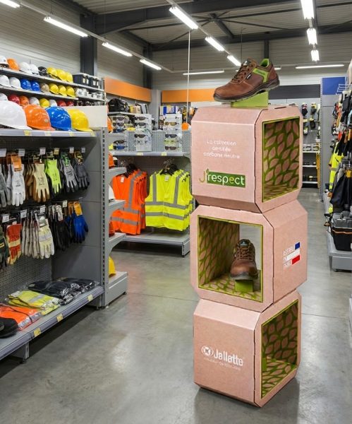plv présentoir glorifieur chaussure sécurité