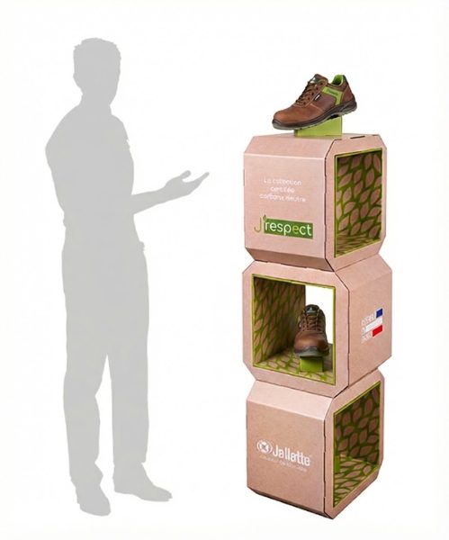 plv présentoir totem cubes chaussure securite